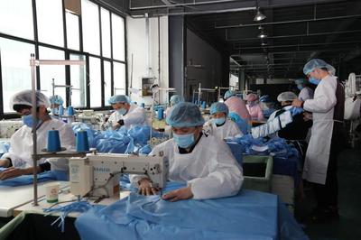 守護健康與生產的雙重防線——新疆藥監系統在疫情下的酒業監管紀實